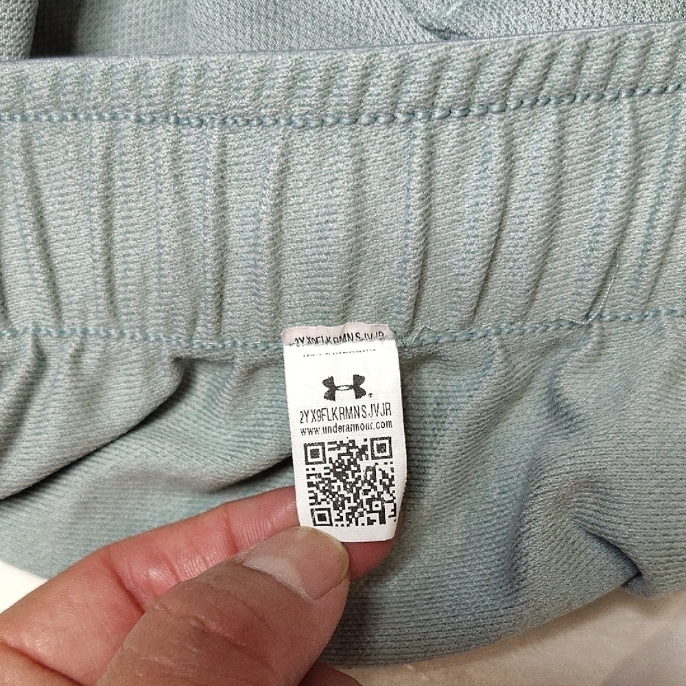 Under Armour Women's Gray Athletic Shorts Size XS - Picture 3 of 12
